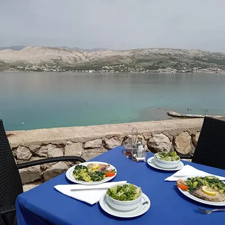 Hotel Biser Pag Town