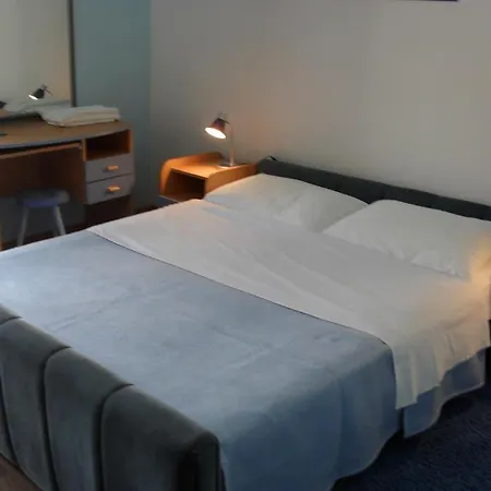 Hotel Biser Pag Town