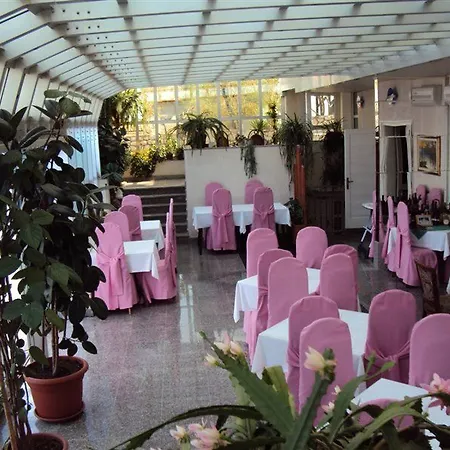 Hotel Biser Pag Town