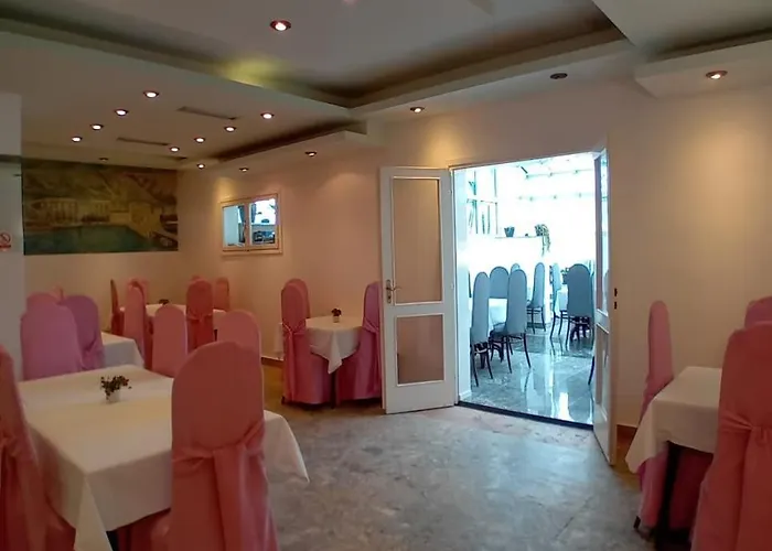 Biser Hotell