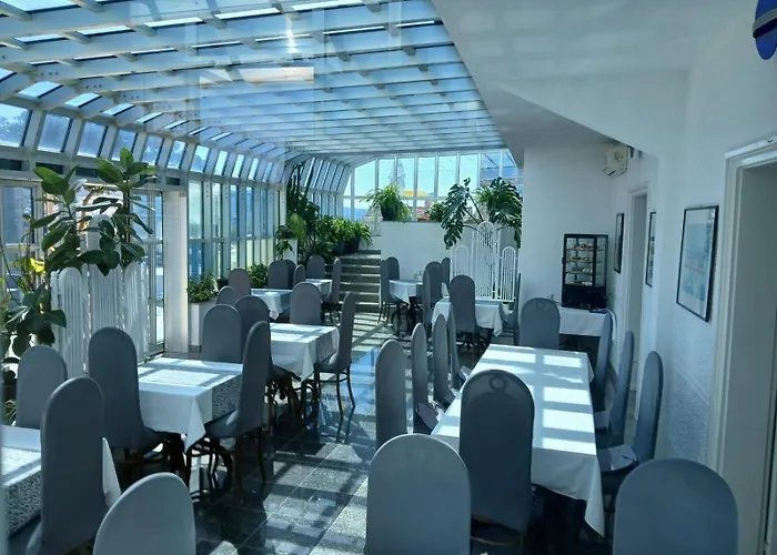 Hotell Biser 3*