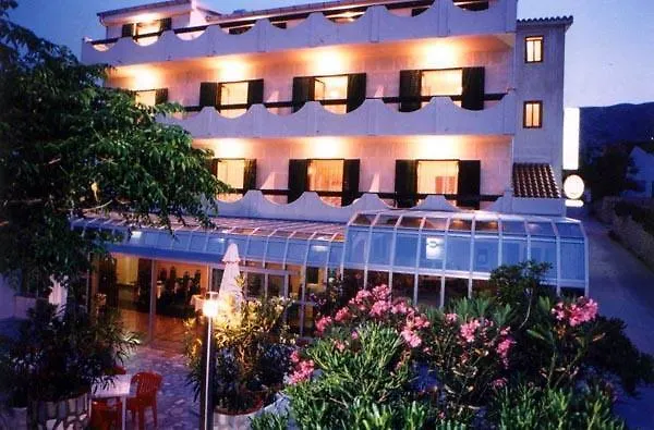Biser 3* Pag Town