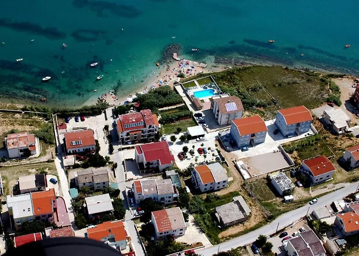 Hotell Biser 3*
