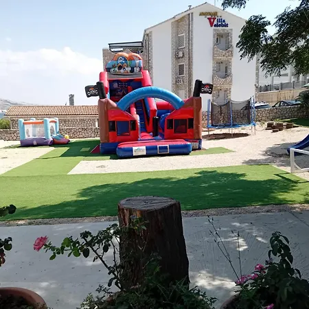 Biser Hotel 3*