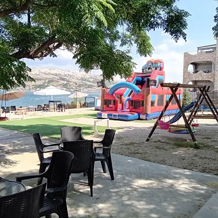 Biser Szálloda Pag Town