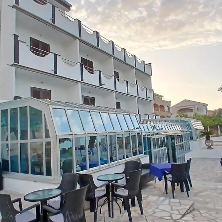 Hotell Biser Pag Town