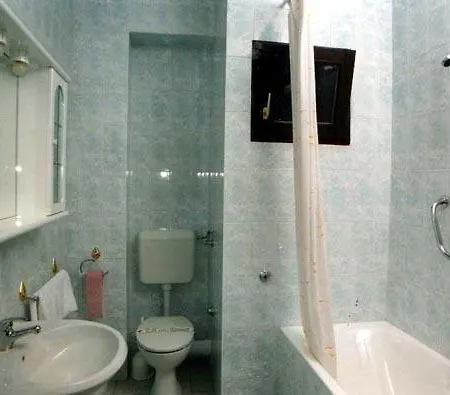 Biser Hotel 3*