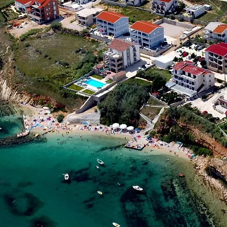 Biser Szálloda 3*