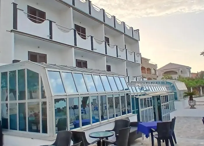 Hotel Biser Pag Town