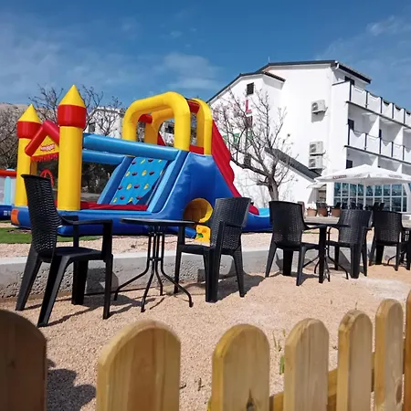 Hotel Biser Pag Town