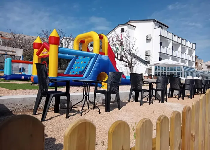 Hotel Biser Pag Town