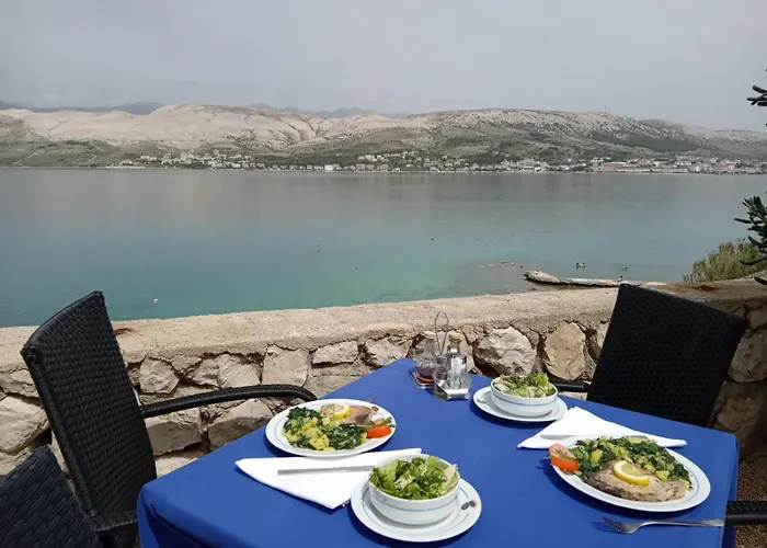 Hotel Biser Pag Town